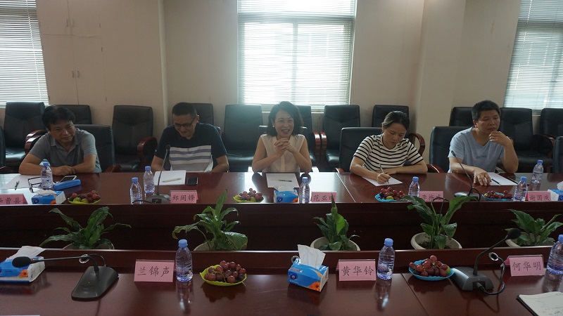 福建省高校產(chǎn)學(xué)研聯(lián)合創(chuàng)新項(xiàng)目《綠色高效蒸發(fā)冷卻空調(diào)及其智能遠(yuǎn)程 節(jié)能優(yōu)化控制系統(tǒng)研發(fā)》啟動(dòng)會(huì)議在澳藍(lán)順利召開(kāi)
